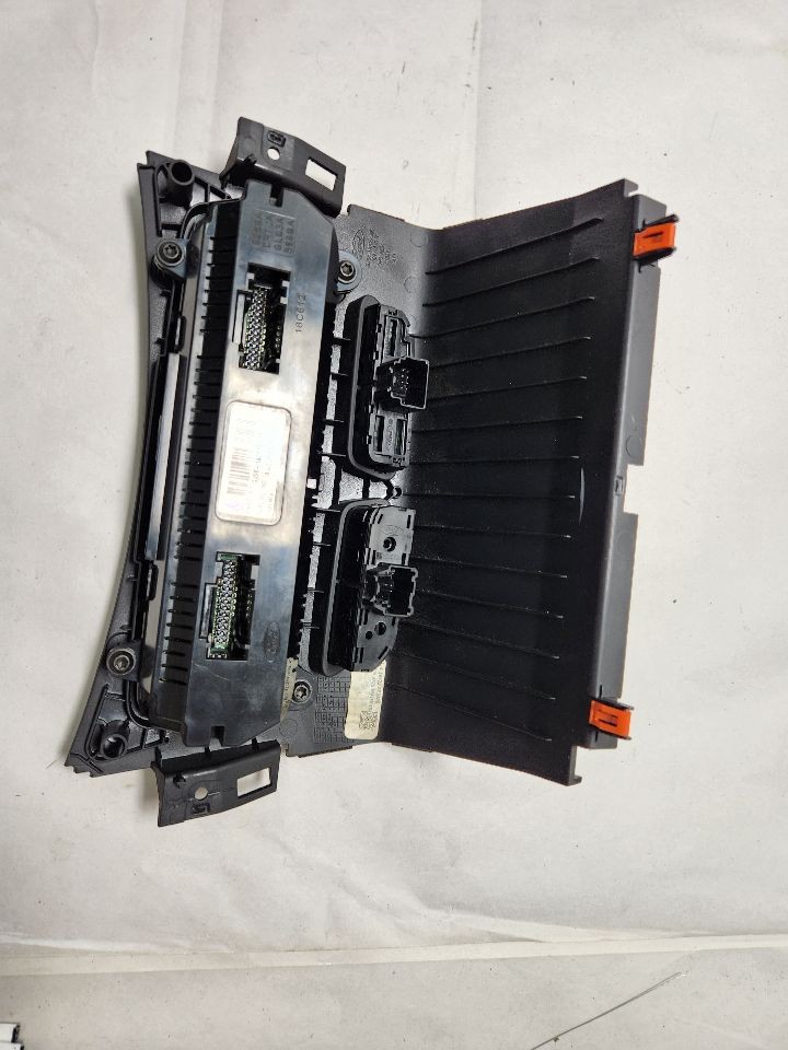 Used A/C Selector Switch fits: 2017 Ford Escape Front automatic temperature cont