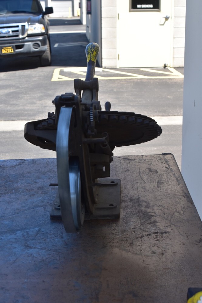 Roovers T-20 Embossing Machine