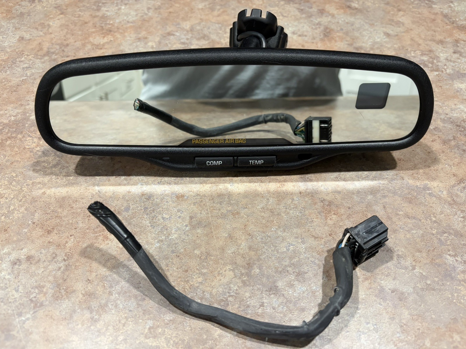 03-06 Silverado Sierra Compass Temp Auto Dim Inside Rear View Mirror w/o OnStar