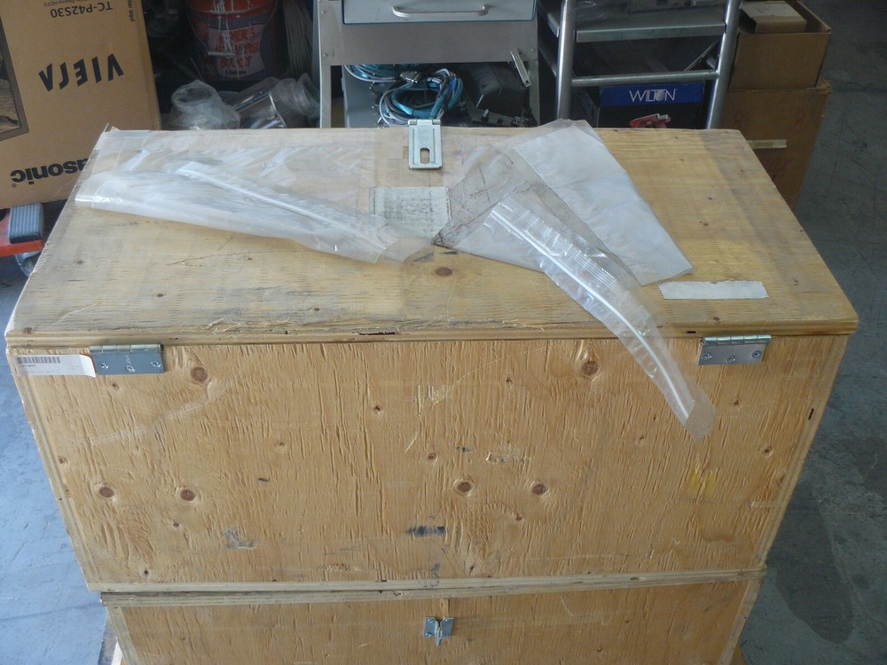 Alcatel 2012A dual stage rotary vane vacuum pump