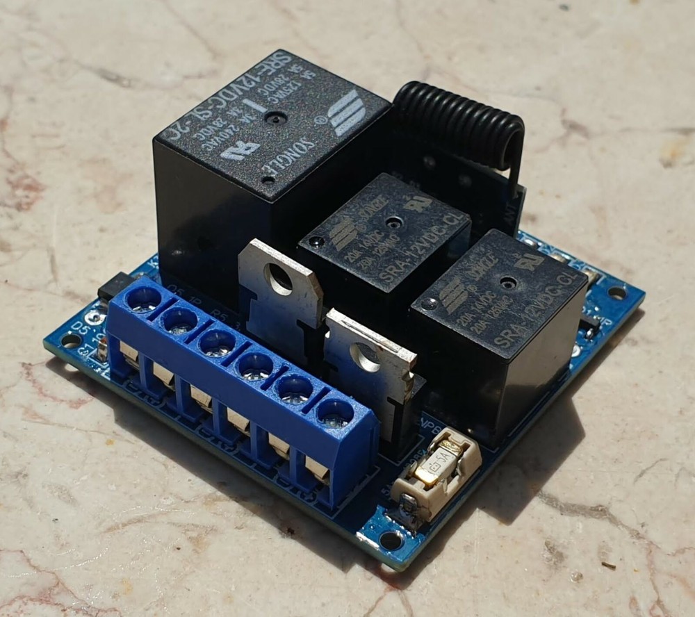 Wireless Remote Control 12VDC 5A Single Axis Solar Panel Sun Tracking Controller