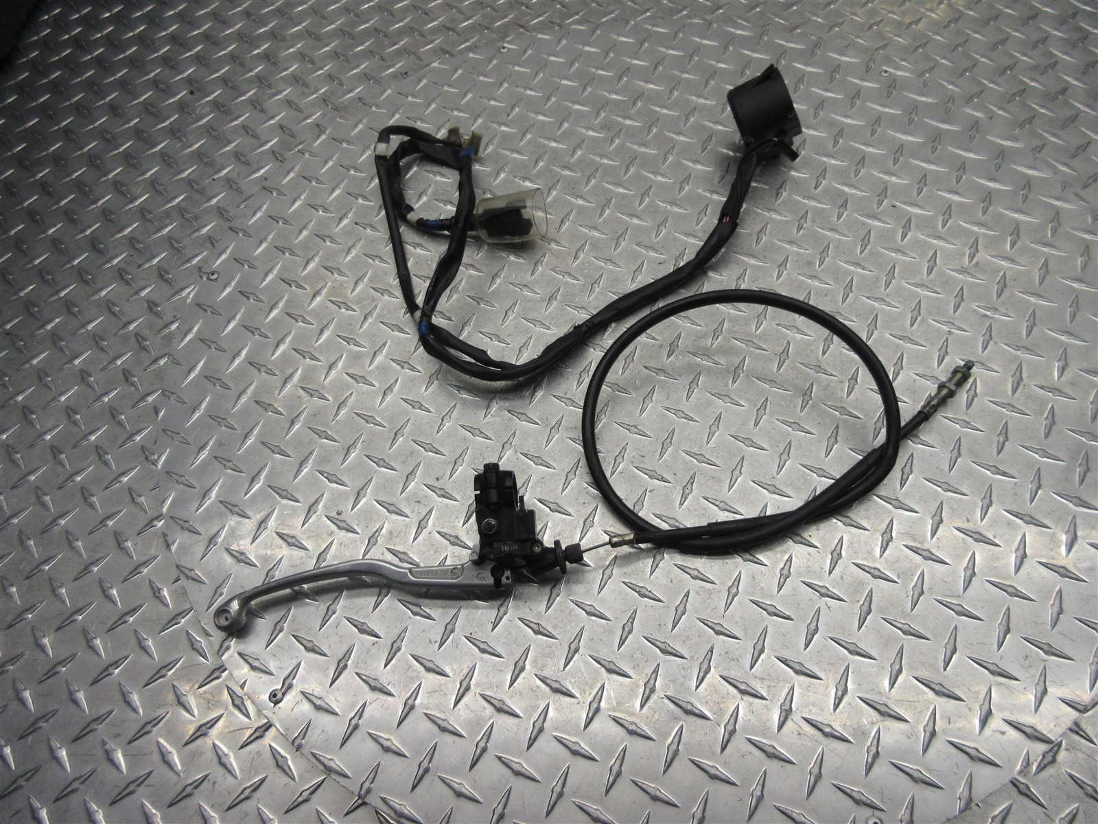 2025 25-26 Yamaha YZFR3 R3 Left Switch Clutch Control Lever Perch Cable Lot