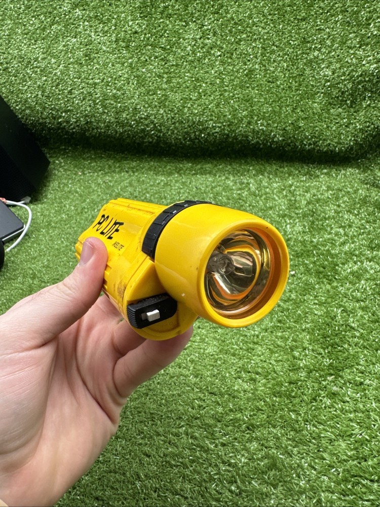 Ikelite PC Lite Diving Flashlight. N