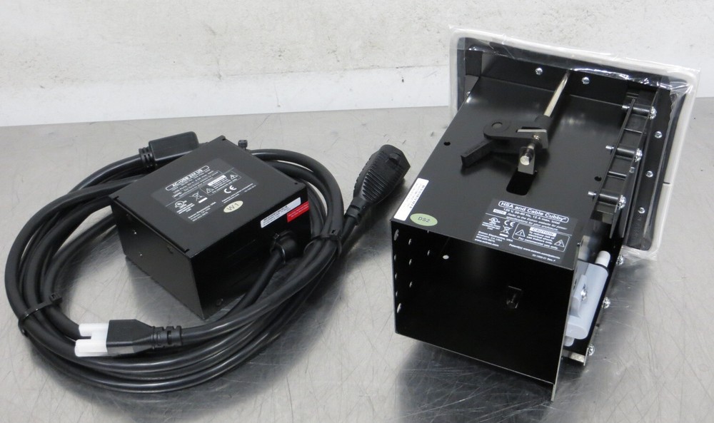 T195060 Extron Cable Cubby 500 BLK w/ AC+USB 244 US Power Module
