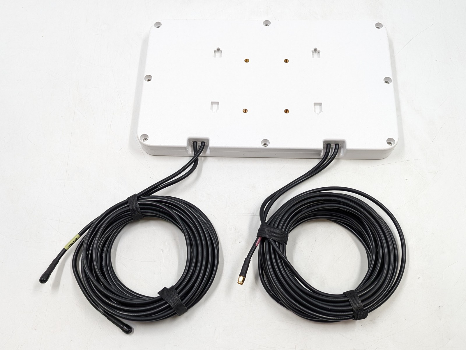 Parsec Technologies Akita Series Wall Mount Antenna (PRO4A4L15W) White