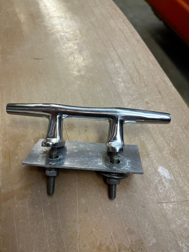 2002 Glastron SX175 Cleats