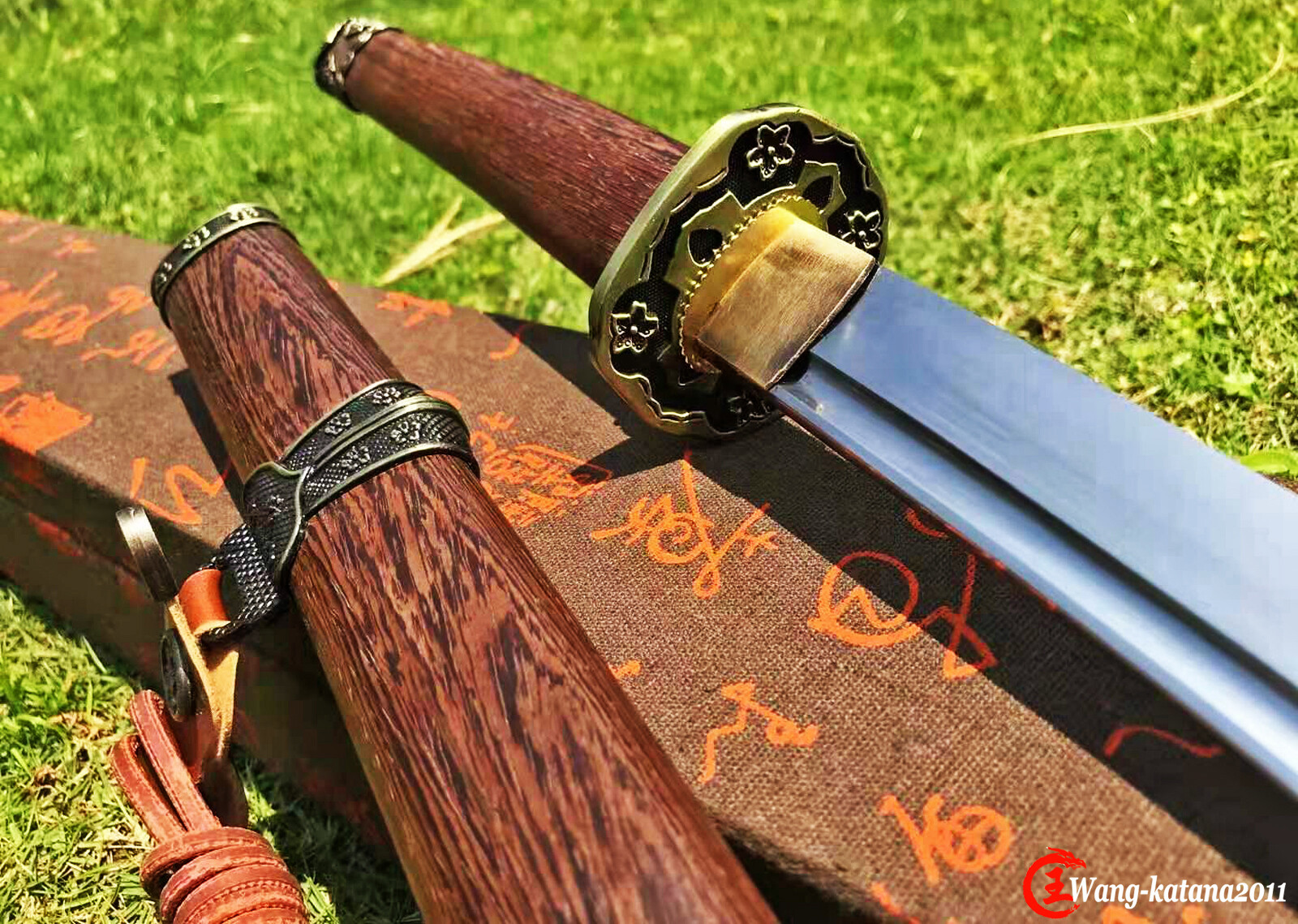 Japanese 98 Type Military Saber Katana 1095 Steel Rosewood Sharp Samurai Sword