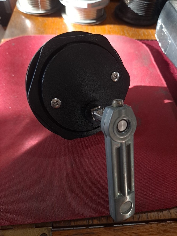 WHITECAP T-HANDLE LOCKING LATCH P# 226BC