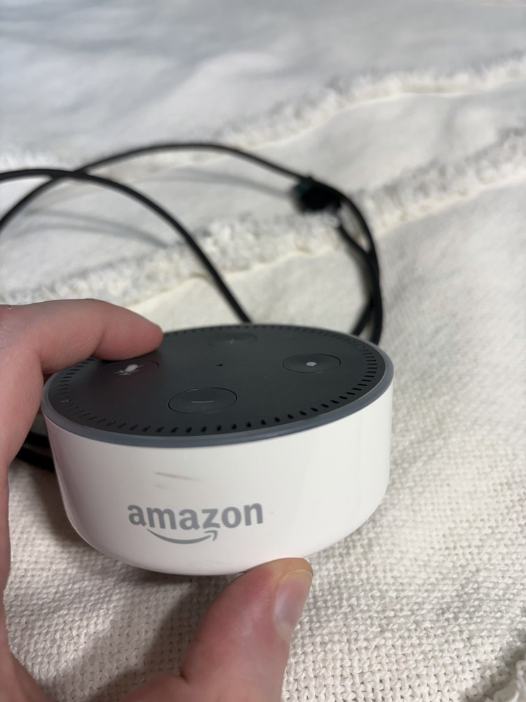 Amazon Echo Dot (2nd Generation) Smart Assistant - White with Power Cord