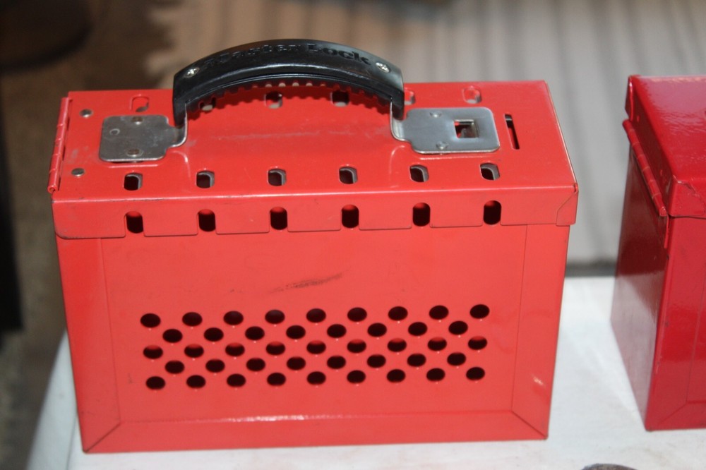 2 Master Lock Portable Group Lock Boxes 498A w/Tool