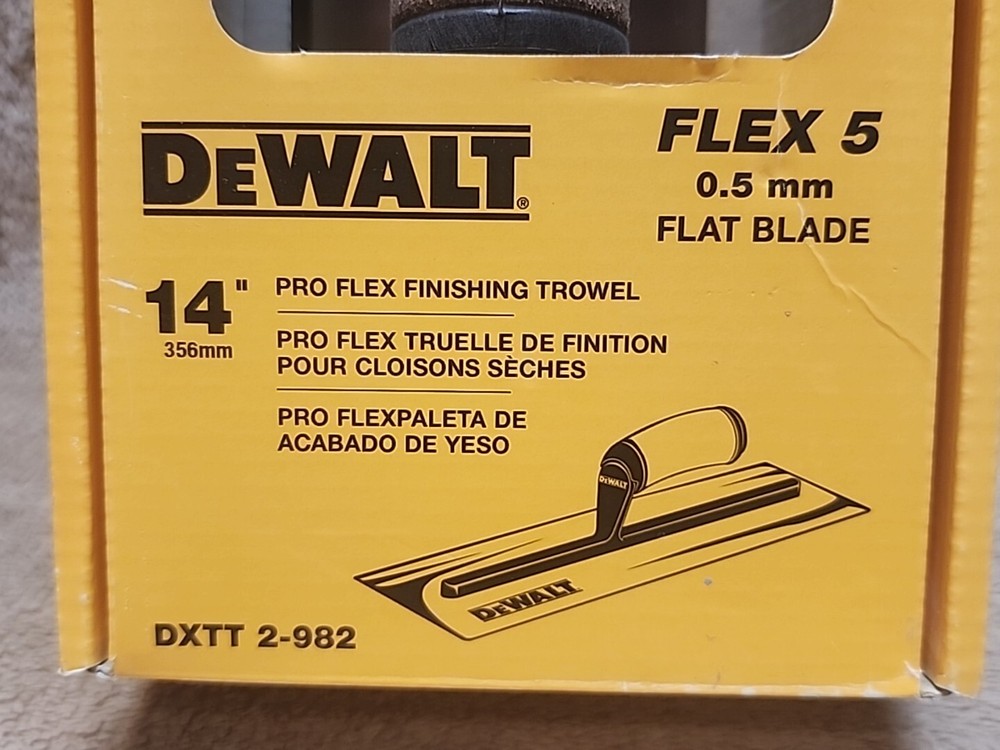 DeWALT pro Flex Finishing Trowel DXTT 2-982