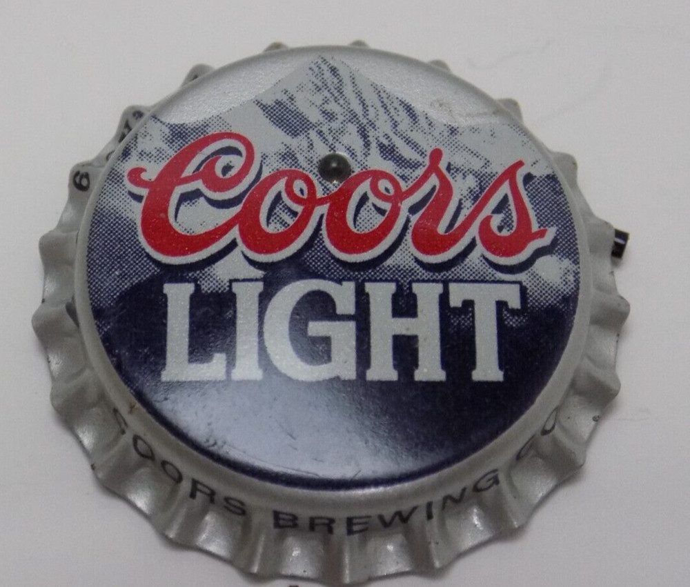 COORS LIGHT BOTTLE CAP AD PIN / BLINKING RED LIGHT