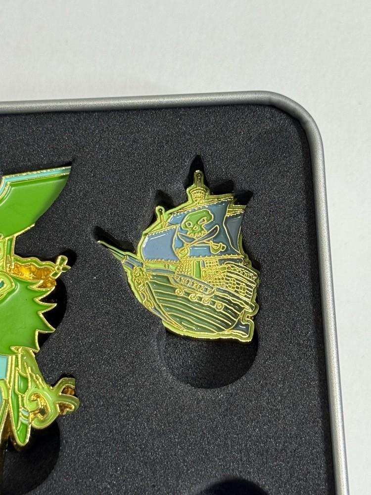 Putt Buddies Handsom Squidward & Flying Dutchman Golfing Divot Tools Set