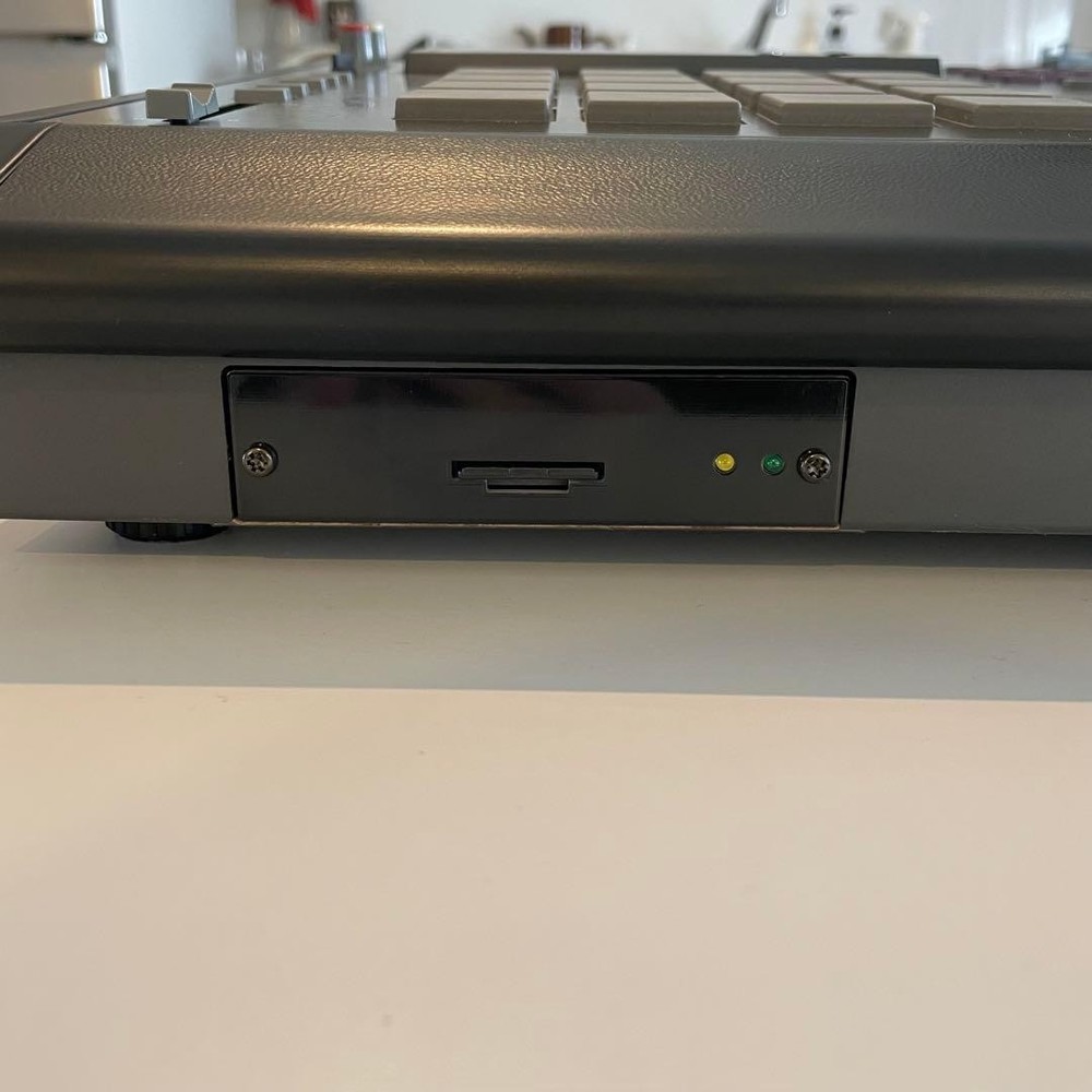 AKAI MPC3000 LE limited edition! Excellent condition! Fully serviced!