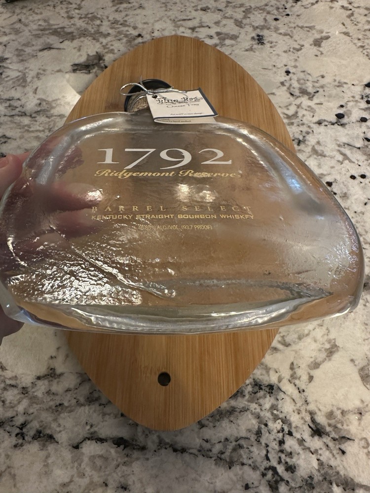 1792 Ridgemont Reserve Bourbon Bottle Cheese Tray