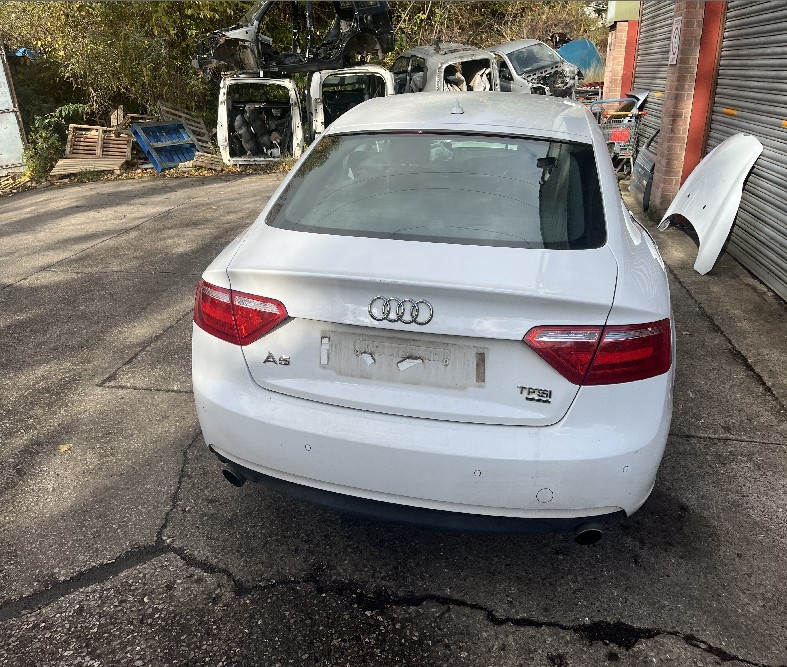 AUDI A5 QUATTRO STEERING UJ 2012-2015