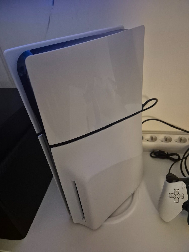 Vertical stand PS5 slim white