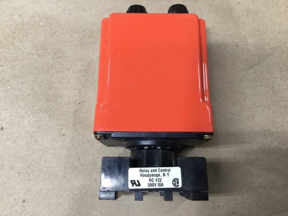 National Controls CKK-180-461 Solid State Timer With Socket #34F94RM