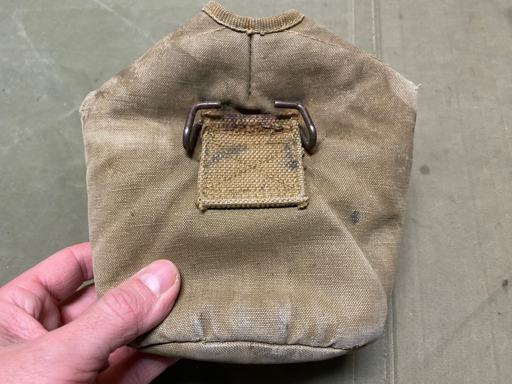 ORIGINAL WWII US ARMY M1942 MOUNTED CANTEEN COVER-OD#3, BRITISH MADE