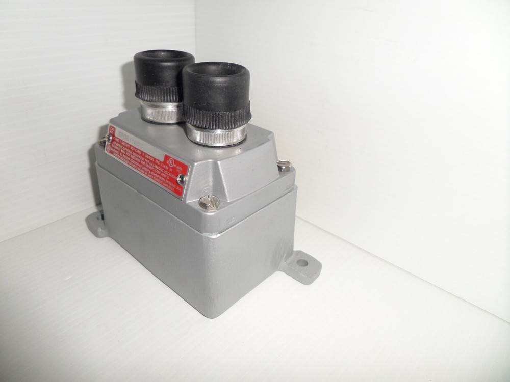 ⭐NEW IN BOX⭐ APPLETON EFDB110DU2 EXPLOSION PROOF START/STOP PUSH BUTTON 1"