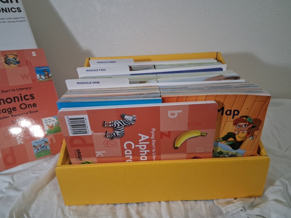 Okapi Educational Publishing Flying Start Phonics Stage One Books & Cards