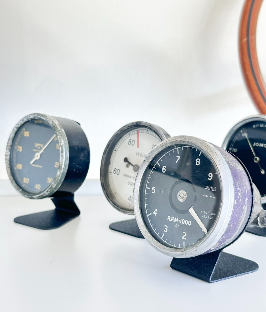 * Display Stand * for Smiths chronometric speedometer or tachometer