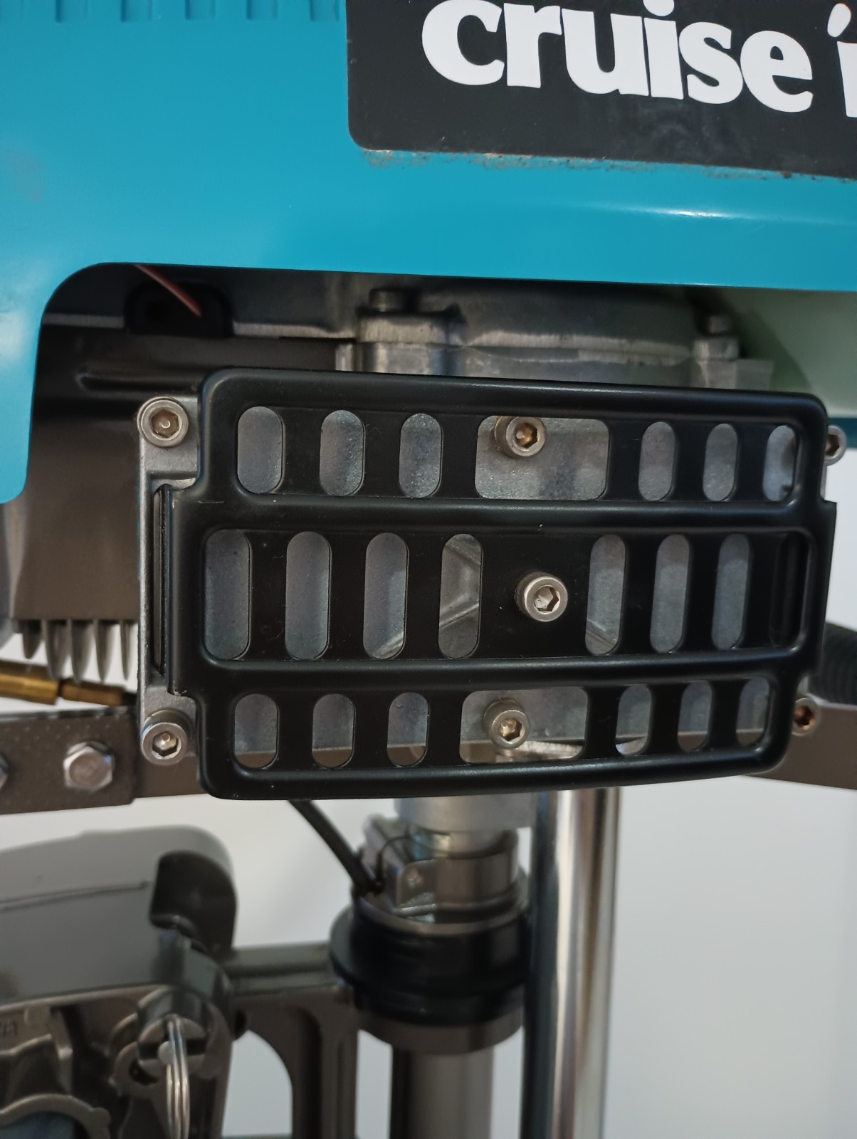 2.7hp cruise n carry outboard