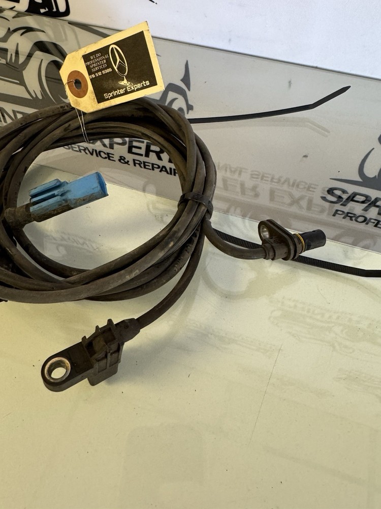 2007 - 2009 Dodge Sprinter 2500 ABS Speed Sensor Left Rear OEM A 906 540 01 17