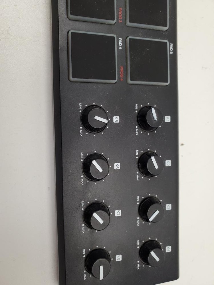 AKAI COMP RECORD LPD8 (P25018920)