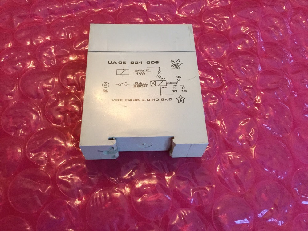 Electromatic U-System UA 05 924 006 Delay On Timer. .15-6 Sec