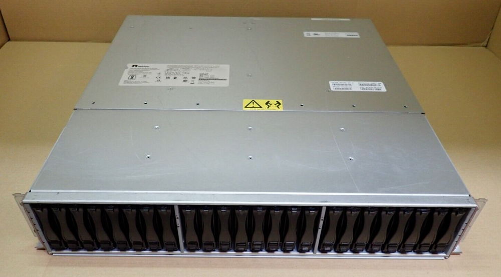NetApp DE5600 24-Bay Storage Array +13x 800GB +2x 3.2TB SSD 2x Controller 2x PSU