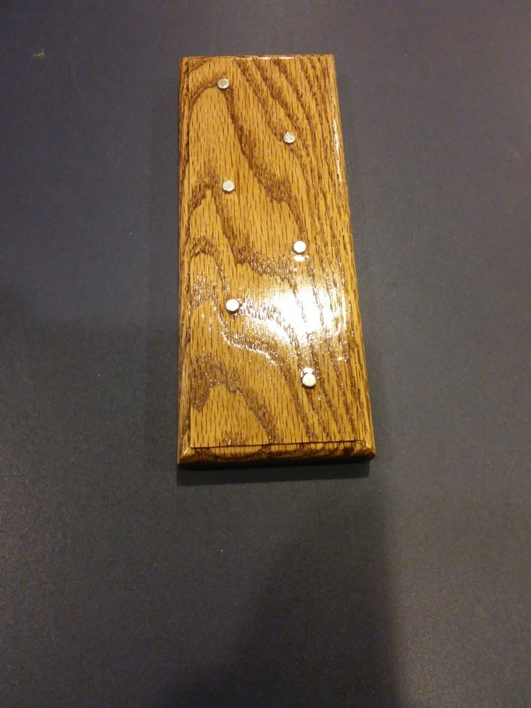 SOLID NORTHERN RED OAK 3 KNIFE DISPLAY STAND