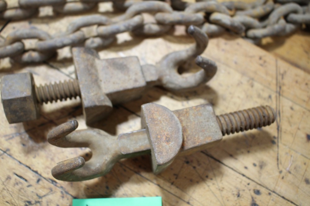 Mueller B100 TOOLING, tapping tool accessories, claw clamps