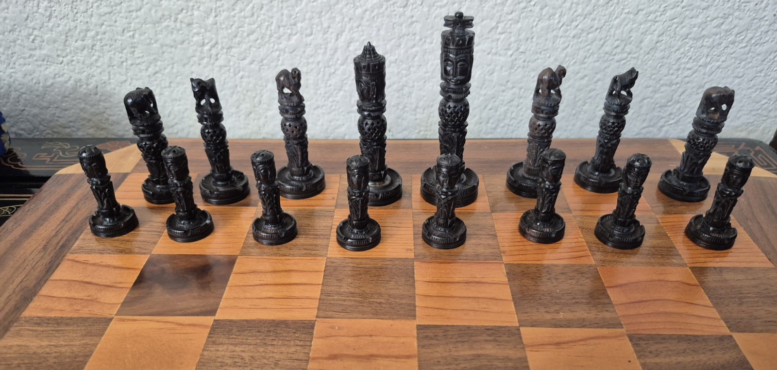 Ornate Carved Box Wood Ebony Chess Set 4" King 18" Board 1.75" Squares Box Case!