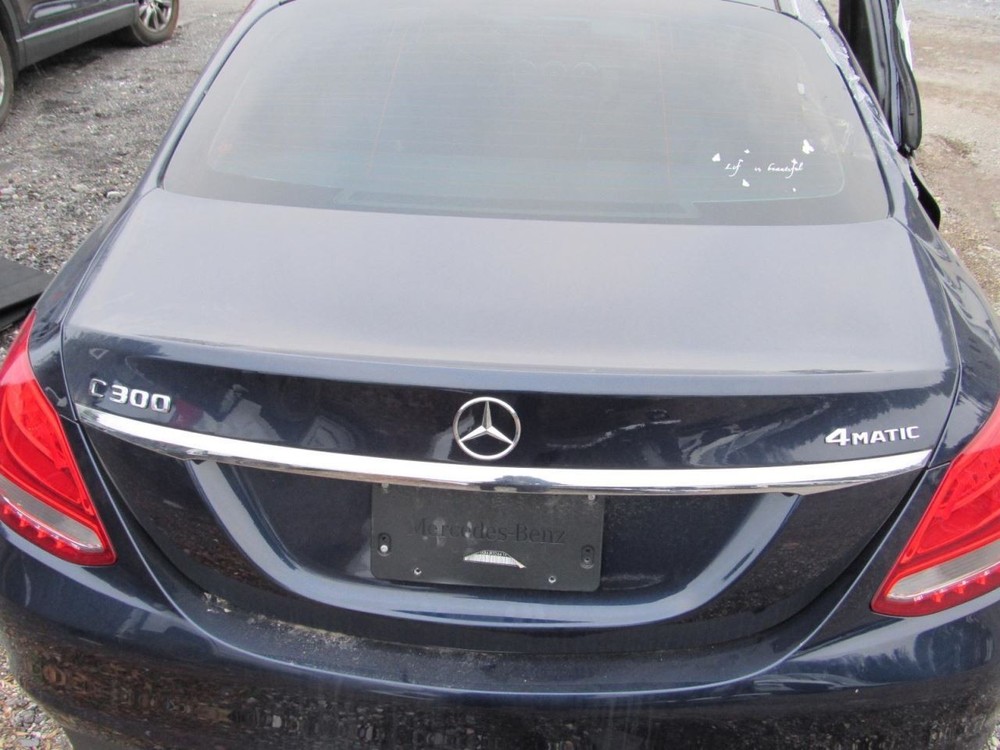 C220 2018 Glove Box 1016943