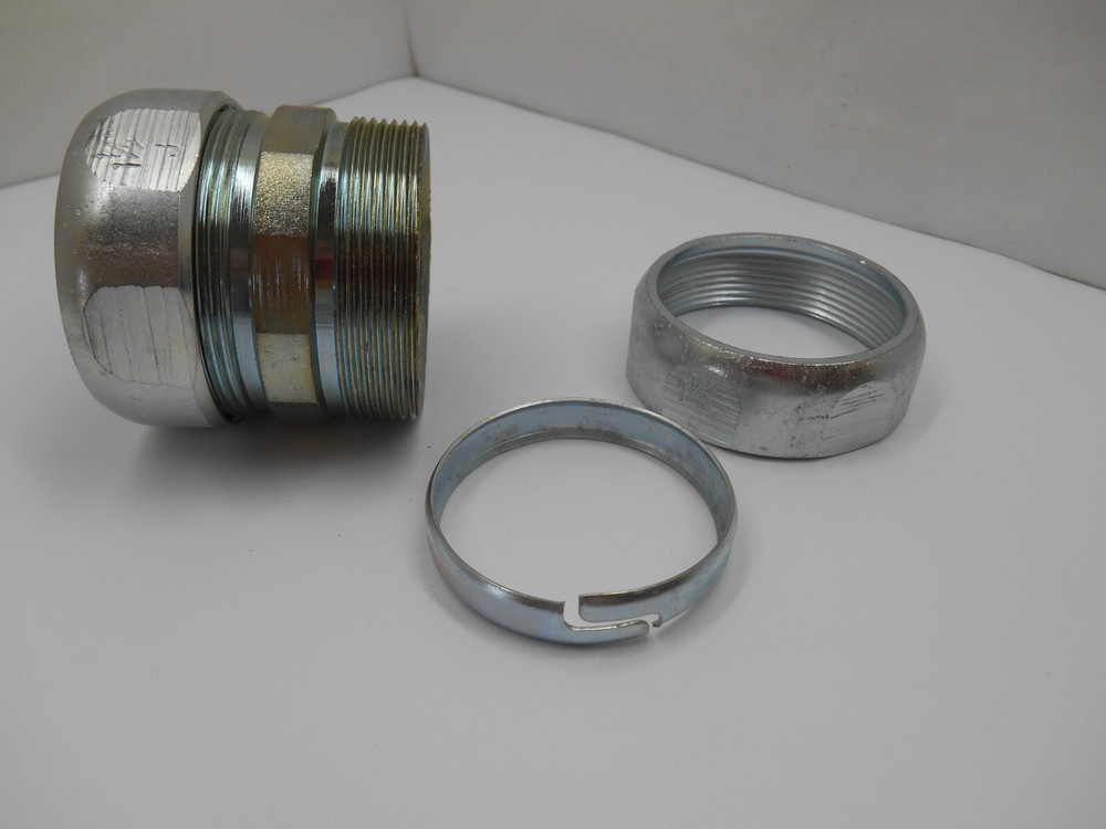 TOPAZ 255 1-1/2" Steel Compression Rigid Coupling