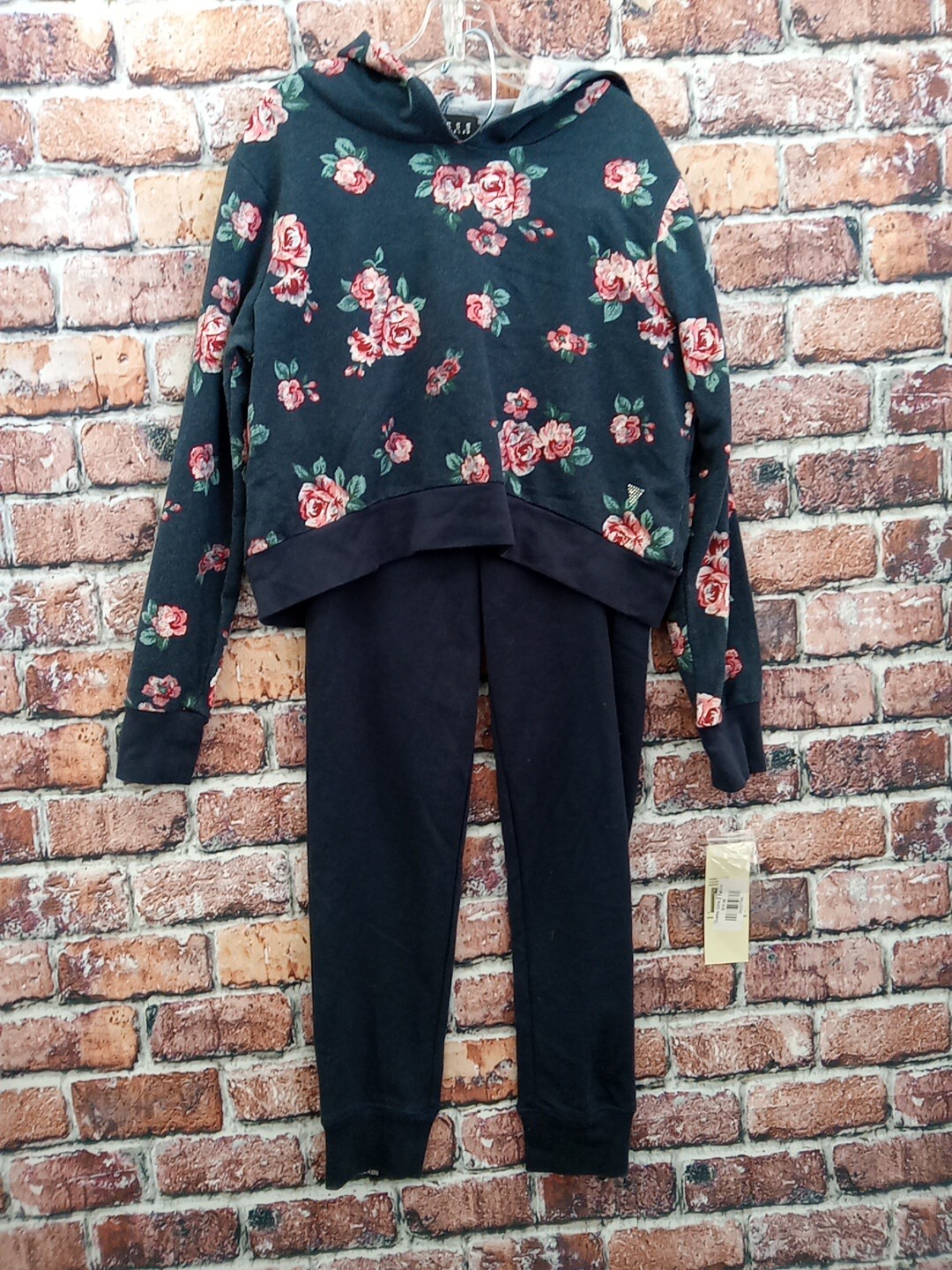 Guess Girls 2 Pc Set Size 8 New with Tags Free Shipping