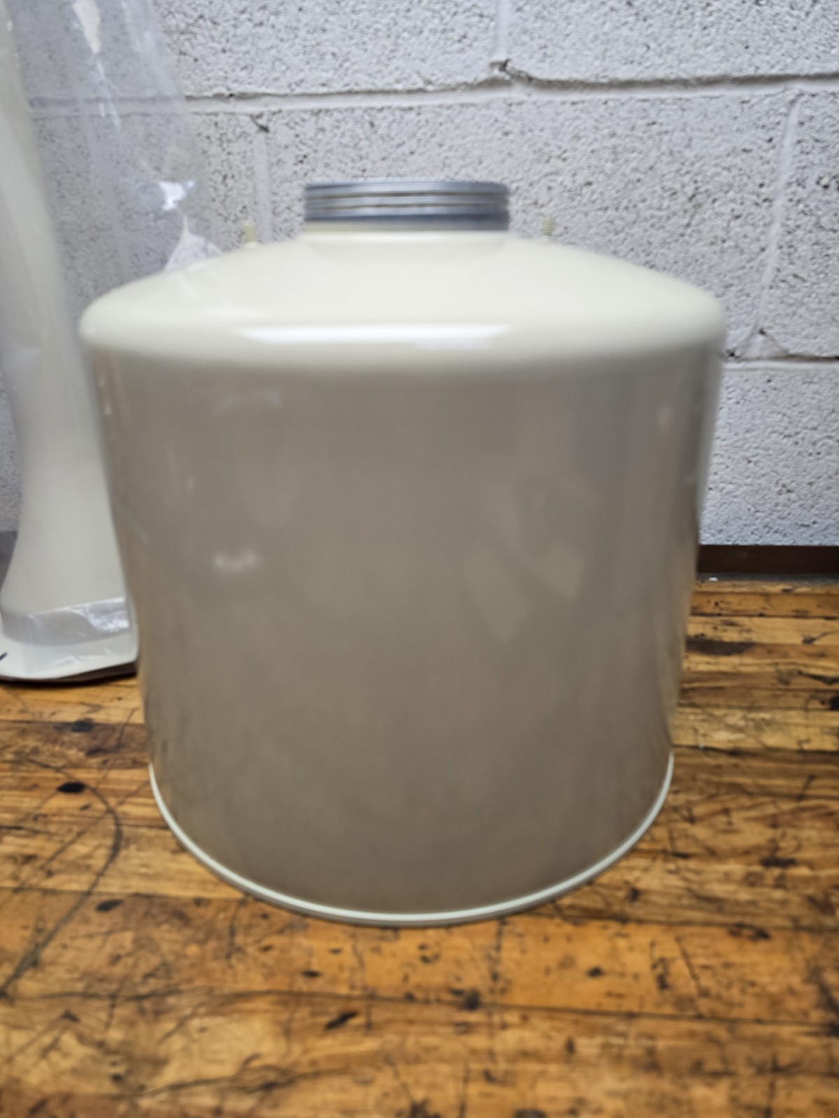 Eagle Butt Can 5gal Cigarette Receptacle, 40" H x 12" Dia, Steel Tan 1205BEI NEW