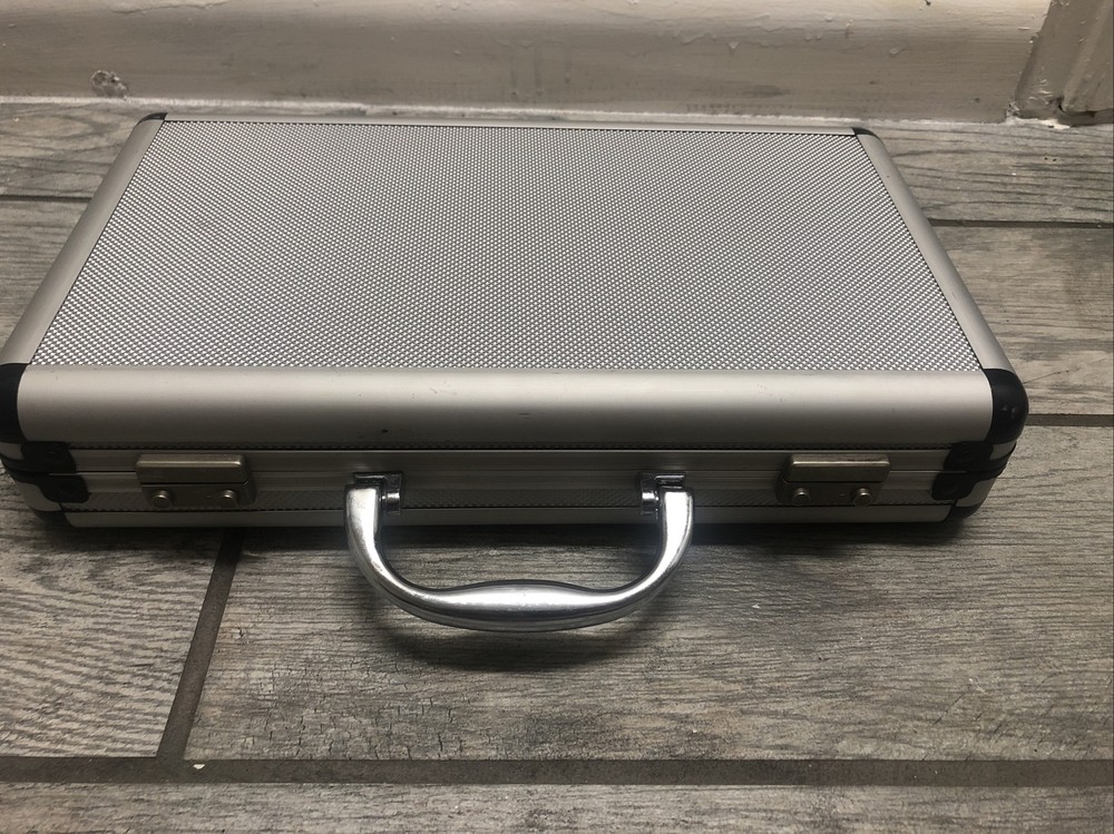 Suunto Stinger Titanium With Titanium Bracelet and shockproof case