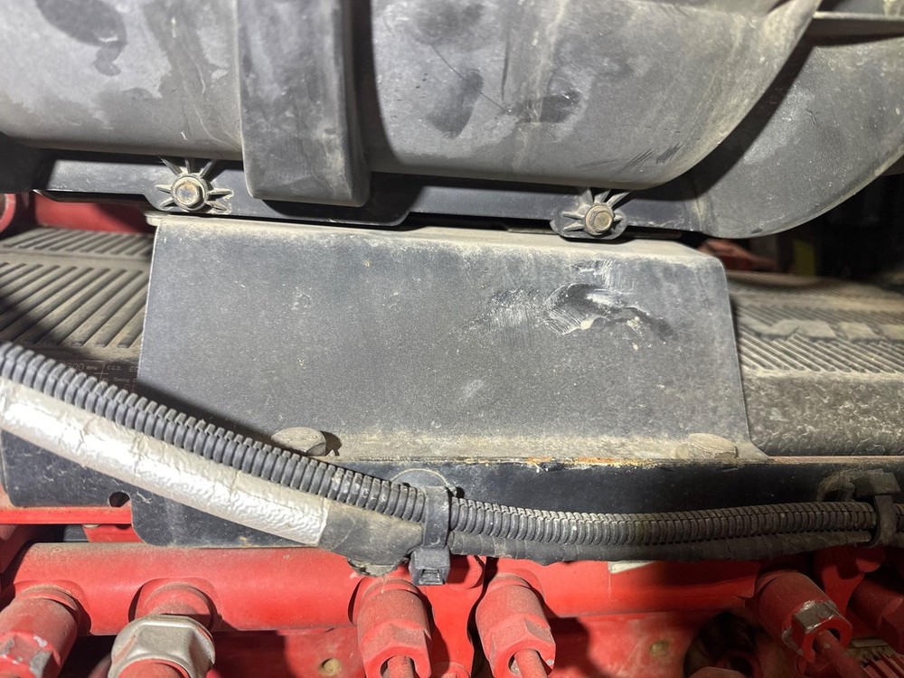 Kenworth T660 Brackets, Misc