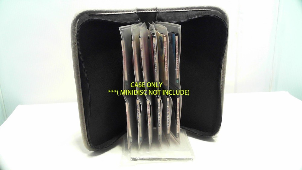 Case Logic 12 MiniDisc Zipper Binder