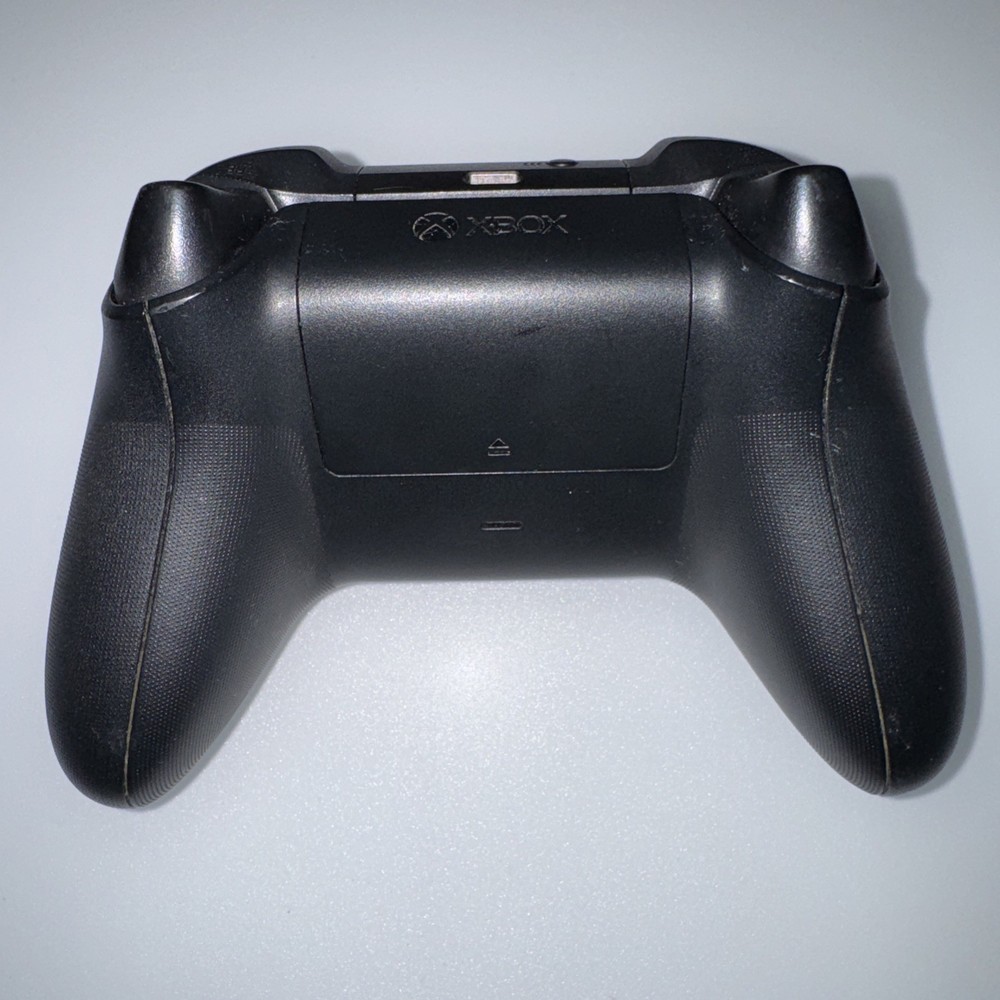 Microsoft Xbox Wireless Controller – Carbon Black - Model 1914