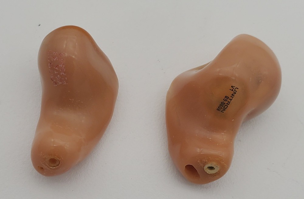 Unitron Vista & V1 Hearing Aids UNTESTED