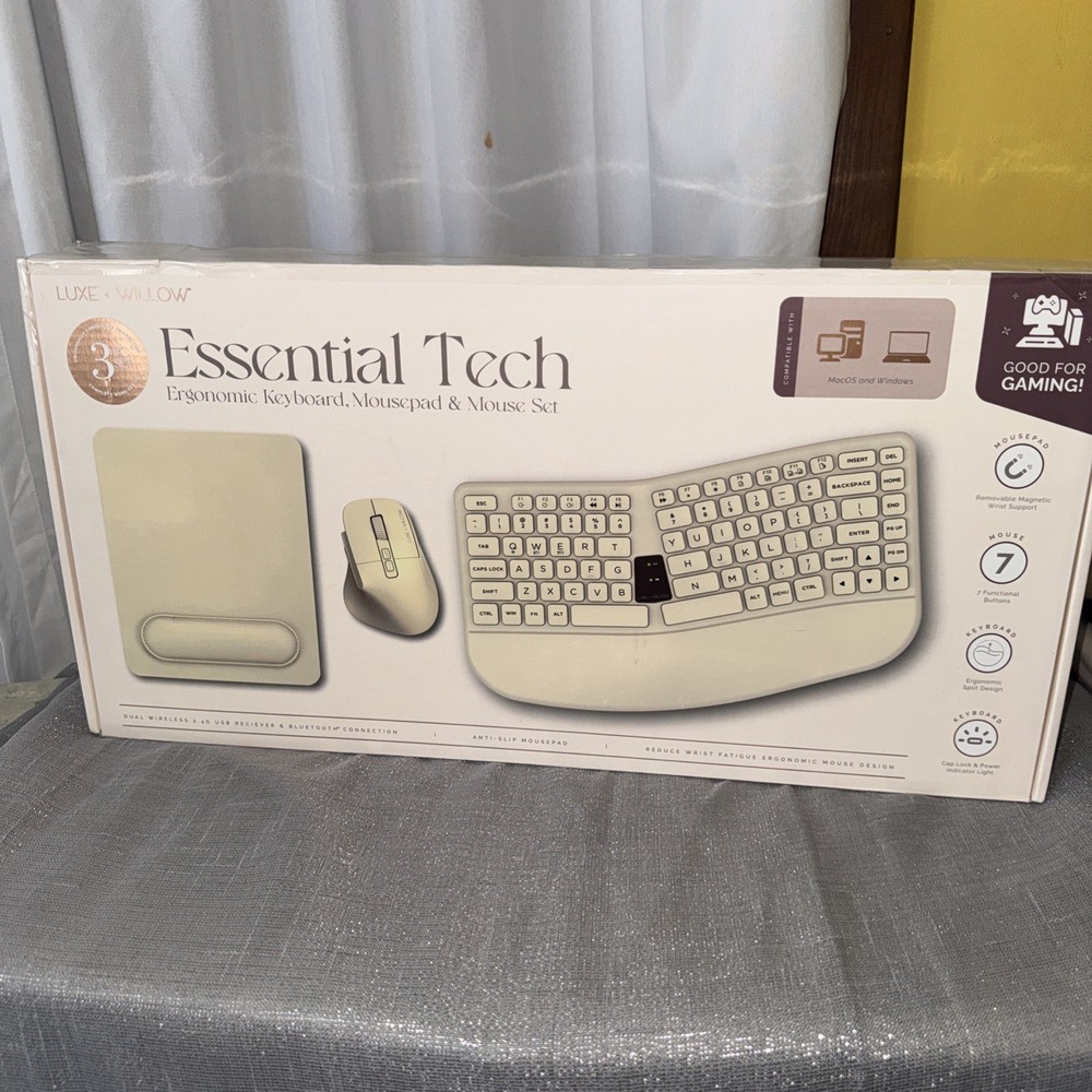 Luxe + Willow Essential Tech Ergonomic Wireless Keyboard Mousepad Mouse Cream