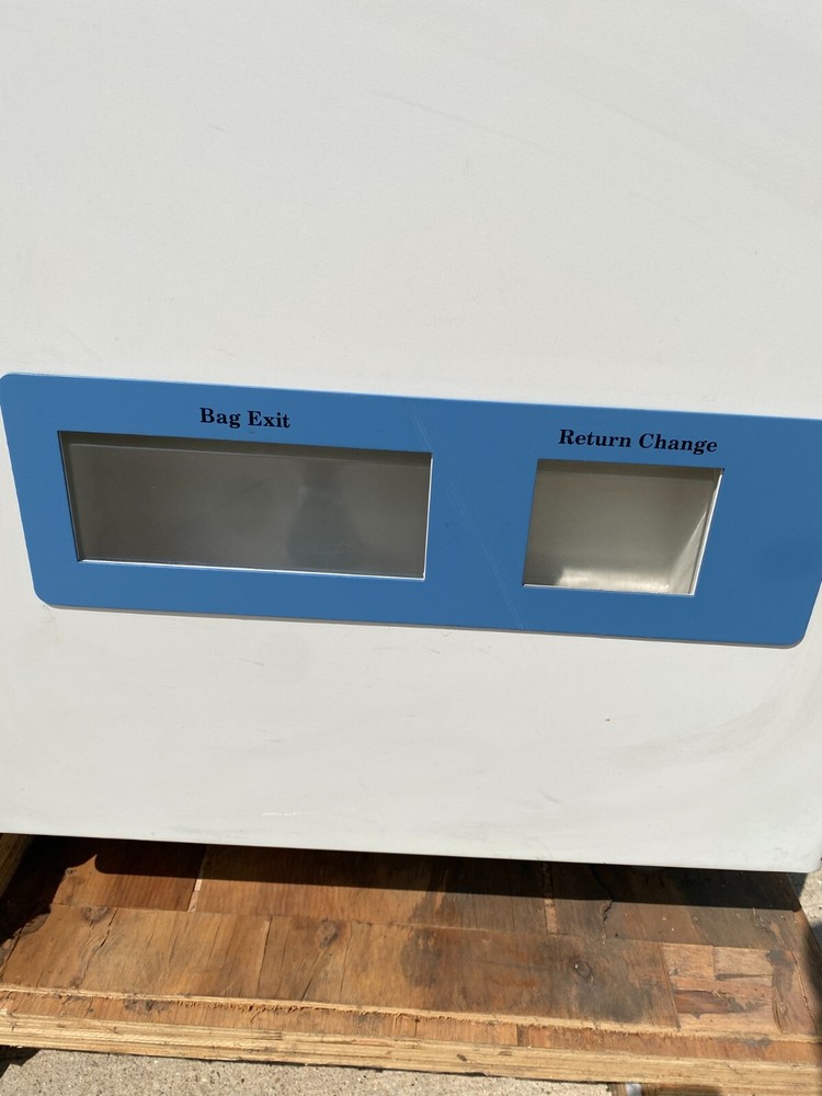 Ice Vending Machine/ Hontech IWDS1D17 Ice Maker & Vending Machine w/Bagger # 103