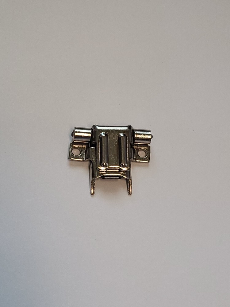 OSTER 76 - CLIPPER REPLACEMENT HINGE #42575, Titan, Model 10