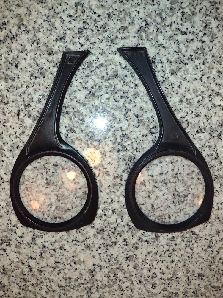 Magnifying Glass & Bag. 2 Styles Available. READ DESCRIPTION.