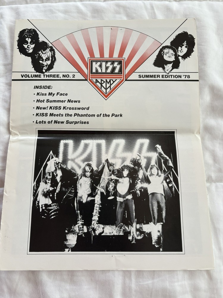 Vintage Original 1976 KISS Army Membership Kit Photos and Newsletters