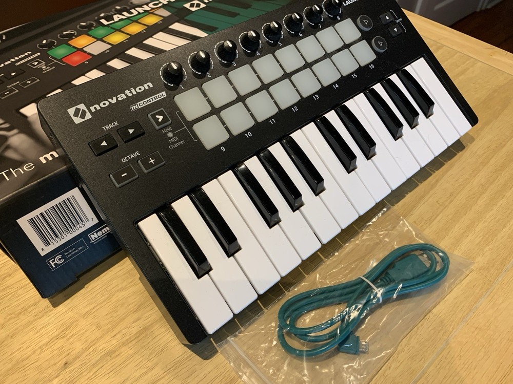 Novation Launchkey Mini MK2 25-Key USB MIDI Keyboard Controller, Pad Triggers