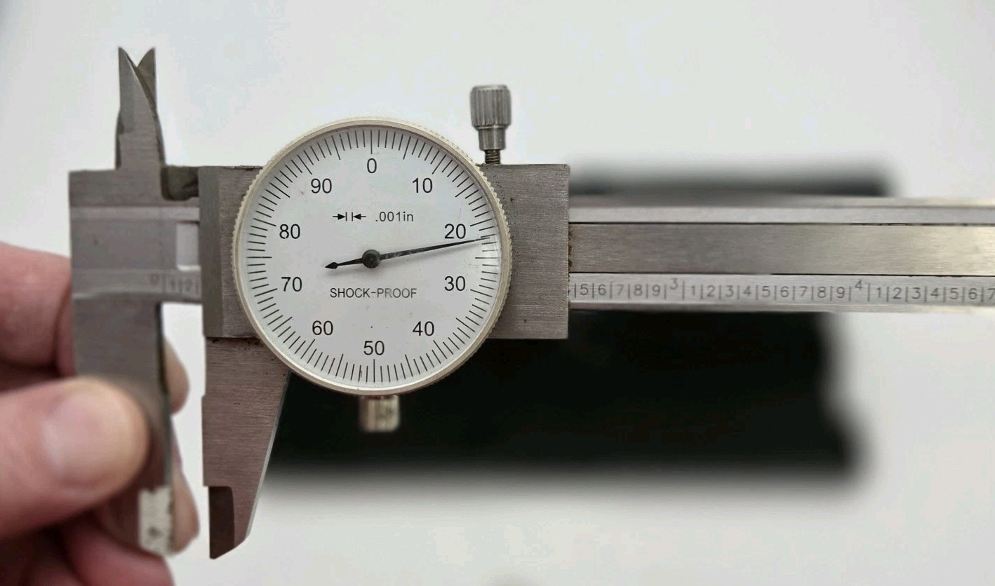 Shockproof Dial Caliper Stainless Steel 0-6" Range 0.001" Accuracy & Case